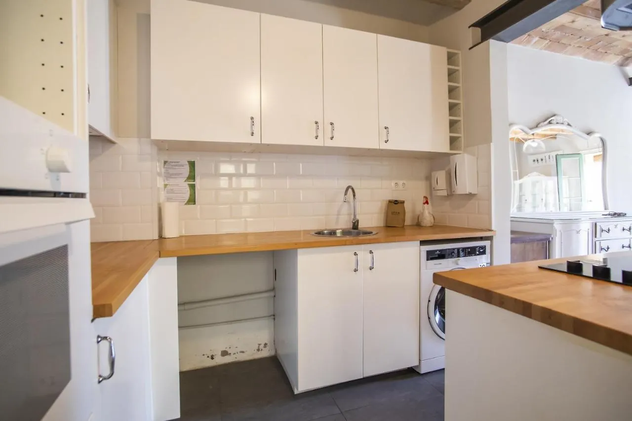 41Cob1019- Charming Rustic Apartment Barcelona